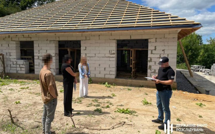 Ексочільнику ДСНС на Вінниччині закидають використання підлеглих на власному будівництві та ремонтах