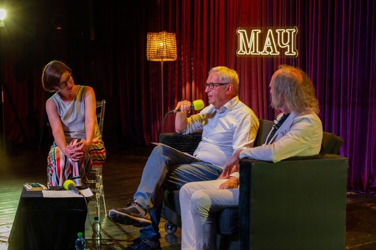 Давід Смоляк та Зденек Папоушек та модераторка Євгенія Нестерович