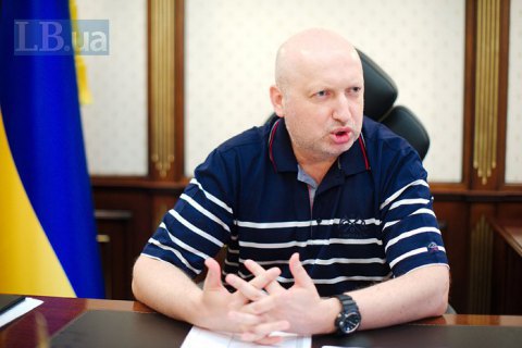 Турчинов высказался о "совместной проверке" украинских позиций с представителями оккупантов