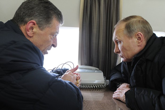 Президент РФ Владимир Путин и Дмитрий Козак