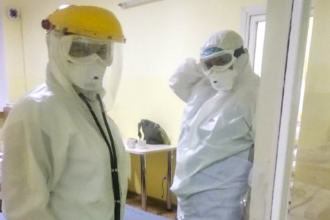 У Тернопільській області від коронавірусу одужали 2 лікарі та 2 медсестри