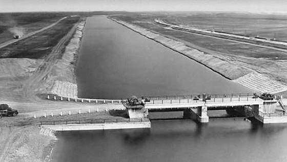 Шлюз на Северо-Крымском канале (1960-е), по которому в Крым поставлялась пресная вода из Днепра