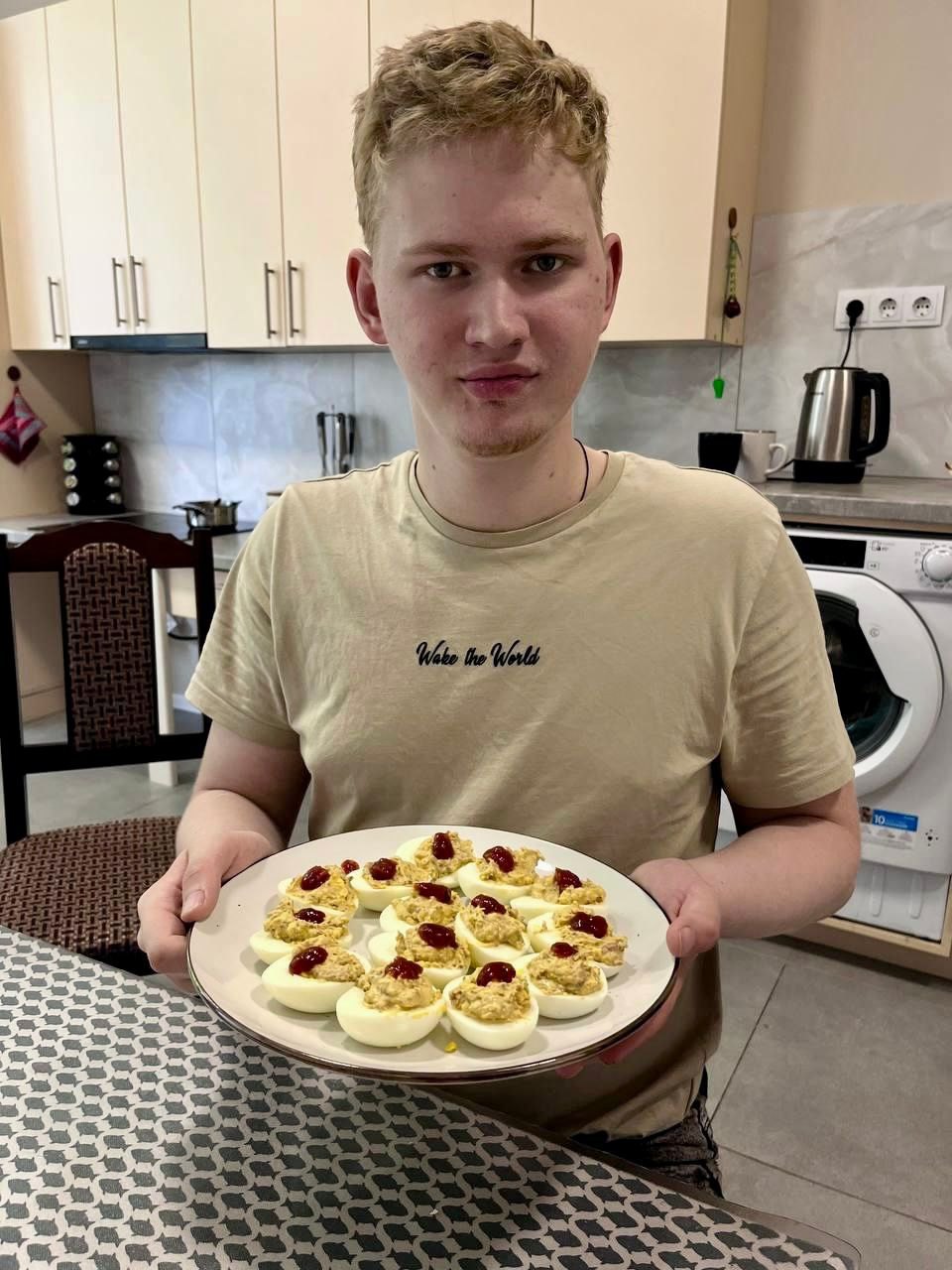 Послуга з підтриманого проживання, фото випускника інтернату