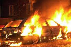 В Киеве за ночь сожгли пять автомобилей