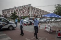На найбільшому продовольчому ринку Пекіна виявили спалах коронавірусу