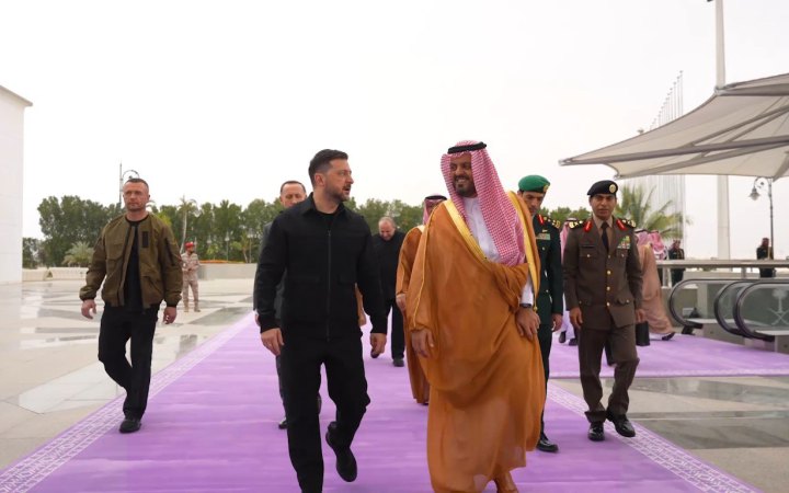 Зеленський прибув із візитом до Саудівської Аравії