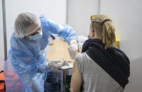 В Украине на прошлой неделе сделали более 900 тысяч прививок против ковида