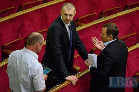 Тетерук назвал правовым нонсенсом требование "Оппоблока" провести выборы на Донбассе