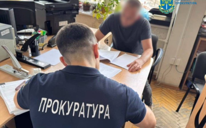 Посадовець "Держземкадастру" на Буковині незаконно продав державну землю на 10 млн гривень