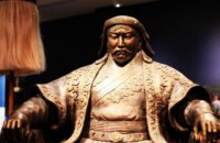Китай требует не использовать слово "Чингисхан" на выставке Чингисхана во Франции