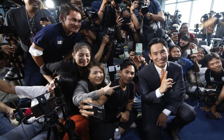 На парламентських виборах у Таїланді перемагають опозиціонери, які обіцяють радикальні реформи