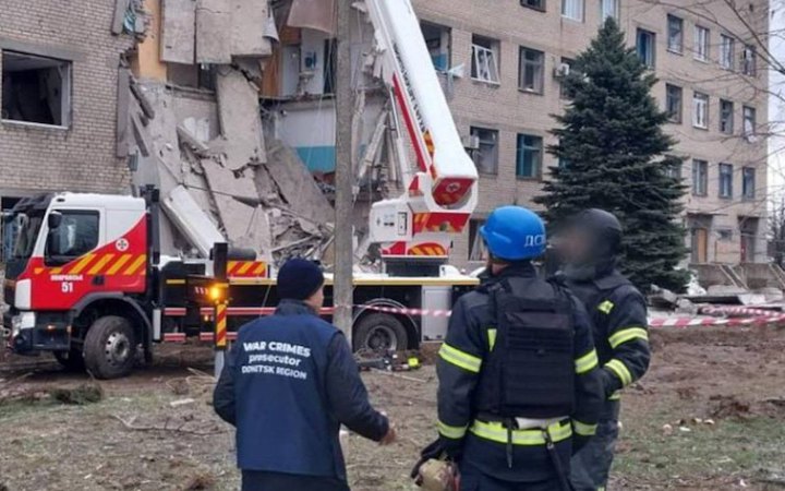 Російська армія скинула авіабомбу на Селидове Донецької області, є жертви