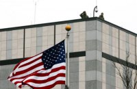 США вивозять з посольства в Києві дипломатів, які не займають "критично важливі посади"