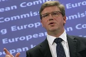 Фюле поддерживает предоставление Украине перспективы членства в ЕС