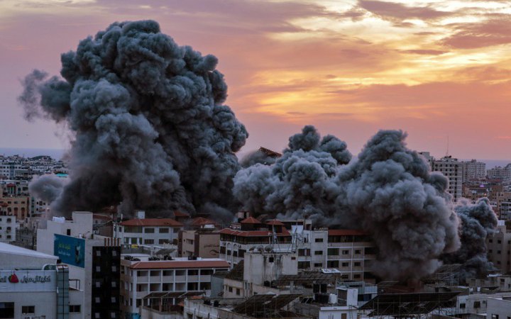 Ізраїль розширив зону наземної операції у Газі та завдає масованих ударів з повітря та моря