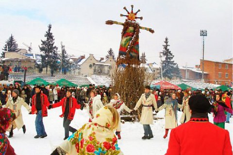 Супружеская пара расстреляла толпу людей во время празднования Масленицы в Дагестане