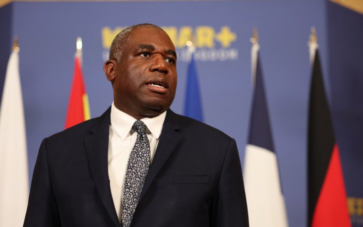 Глава МЗС Британії відреагував на масовану атаку РФ по Україні: "Це не військові цілі, а варварські дії"