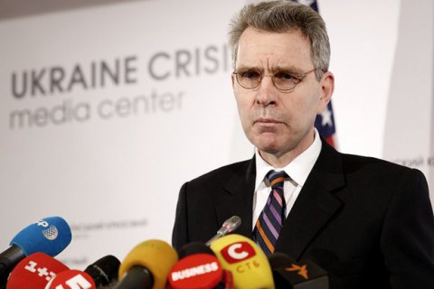 Посол США призвал украинцев прийти на участки