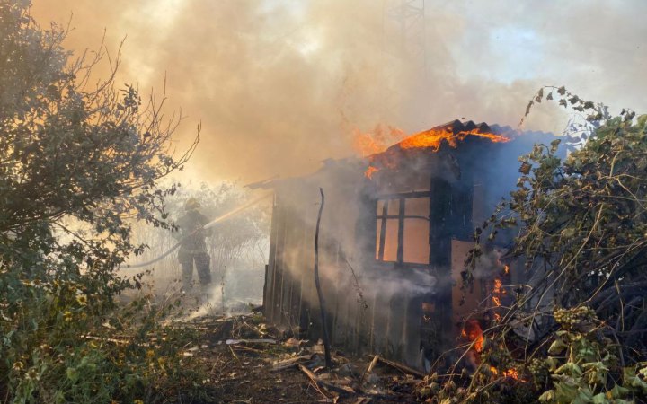 Росіяни атакували Нікопольщину артилерією і дронами-камікадзе