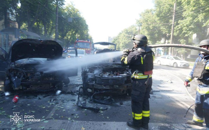 Зеленський: росіяни по-звірячому вдарили по Сумах, абсолютно свідомий удар по цивільних