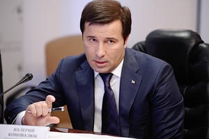Медики просять дати раду з нардепом Коновалюком