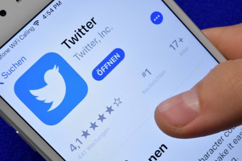 Twitter закрыл 49 учетных записей, связанных с российской "фабрикой троллей"