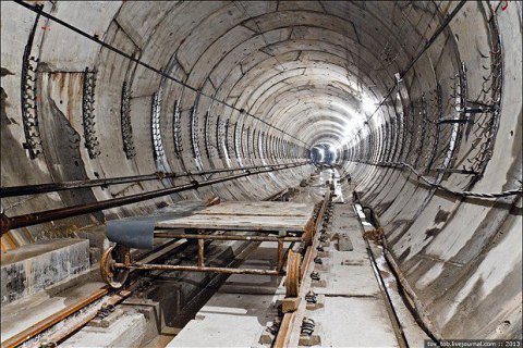 ​Киев попросил госгарантию на $2 млрд для строительства метро на Троещину