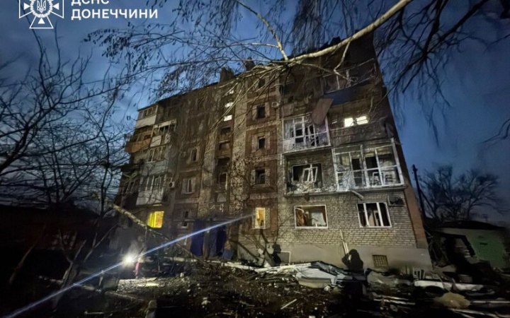 Росіяни обстріляли Слов’янськ, пошкоджено багатоповерхівки