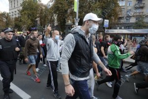 Донецькі "ультрас" образилися на британських телевізійників
