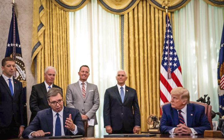 Bloomberg: США домовляються із Сербією, щоб та прийняла депортованих мігрантів