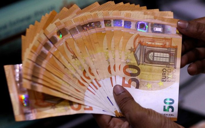 НБУ скасував обмеження на обсяги продажу іноземної валюти населенню