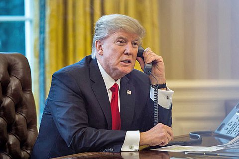 Трамп і Путін проведуть телефонну розмову у вівторок