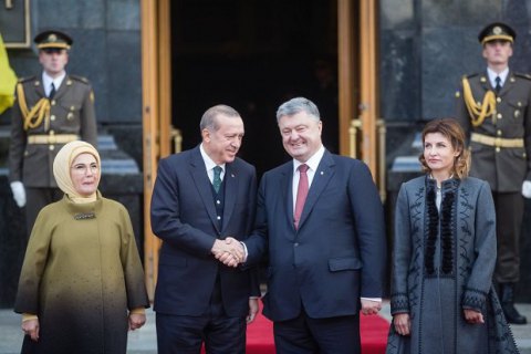 Порошенко проводит переговоры с Эрдоганом в Киеве