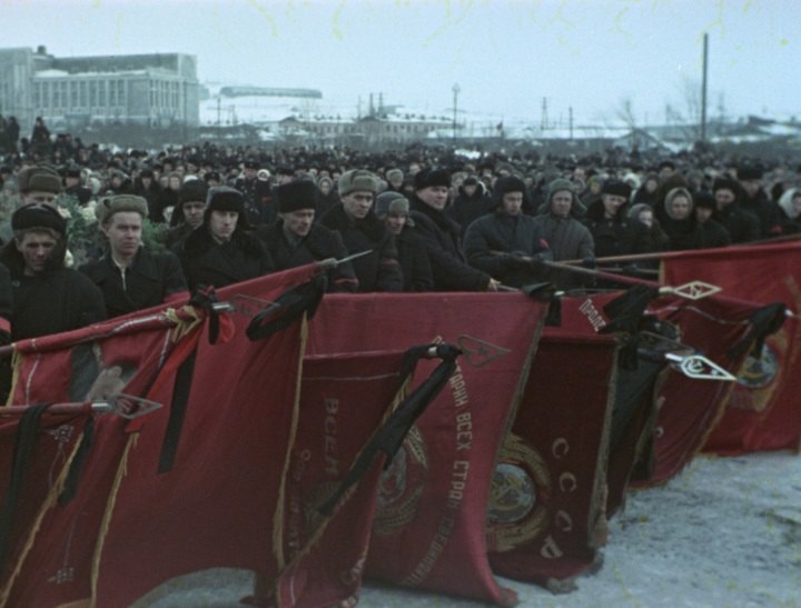 Кадр из фильма «Прощание со Сталиным» («Государственные похороны»). Предоставлено пресс-службой Венецианского кинофестиваля
