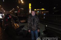 Работник автомойки в Киеве решил прокатиться на Tesla клиента и разбил ее