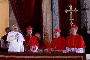 Папа Франциск впервые поздравил католиков с Пасхой