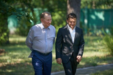 Кучма выходит из переговорной группы по Донбассу