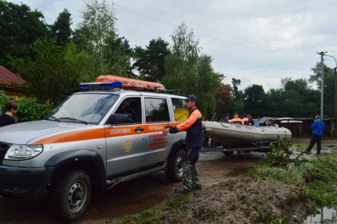 З підтоплених будинків у Чернігові відселили 50 осіб