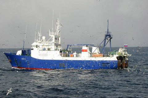 Прокуратура закрила справу проти капітана, який вивів судно із Криму
