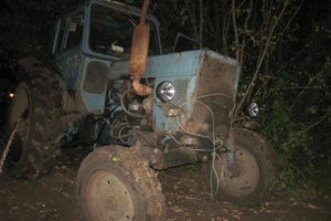 Пьяные россияне на тракторе "вторглись" в Украину