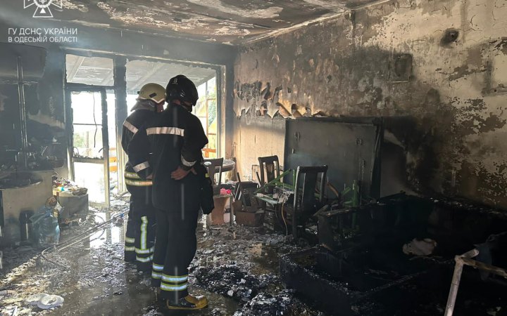 В Одесі сталася пожежа у двоповерховому будинку, постраждав чоловік та чотири дитини