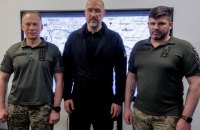 Шмигаль обговорив із генералом Сирським постачання озброєння для Сил оборони