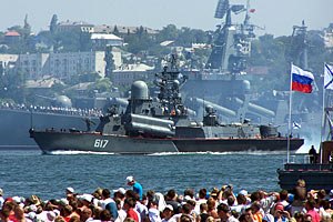 Россия вывела в Черное и Средиземное моря свою флотилию