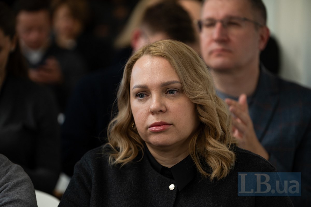 Віцепрезидентка компанії «ІТ-Інтегратор», засновниця компанії «Мілітек», співзасновниця «БФ «Фонд освітніх ініціатив» і співзасновниця бару «Лиса Гора» Надія Омельченко