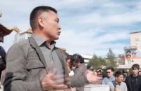 В Калмыкии протестующие против главаря "ДНР" на посту мэра Элисты обратились к нему на украинском языке