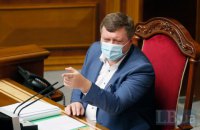 Корнієнко заявив, що жодних безкоштовних тестів на ковід для депутатів не буде
