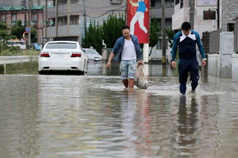 Через проливні дощі в Японії більш ніж 20 людей загинули, ще 47 зникли безвісти