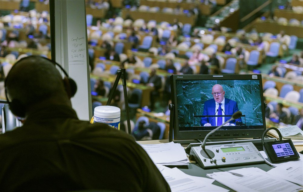 Постпред РФ Василь Небензя виступає під час засідання ООН