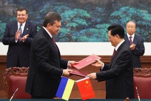 Януковичу снова готовят визит в  Китай
