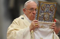 Папа Римський виклав своє перше селфі в Instagram